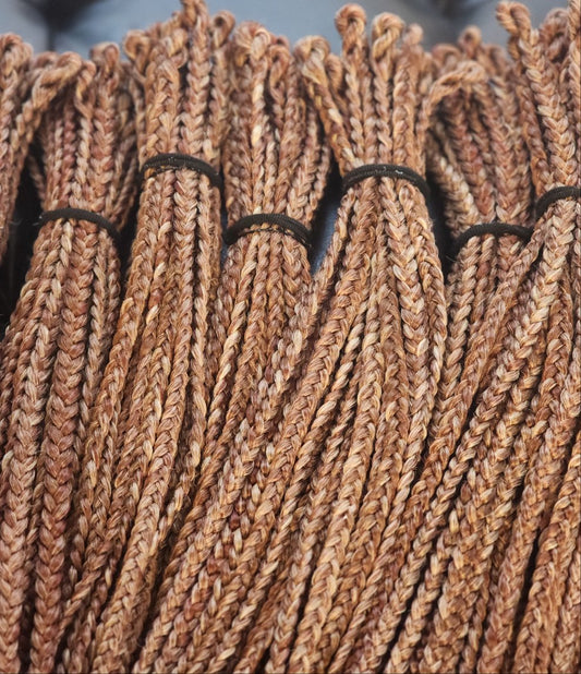 Honey Blonde Blend brown blonde crochet braids